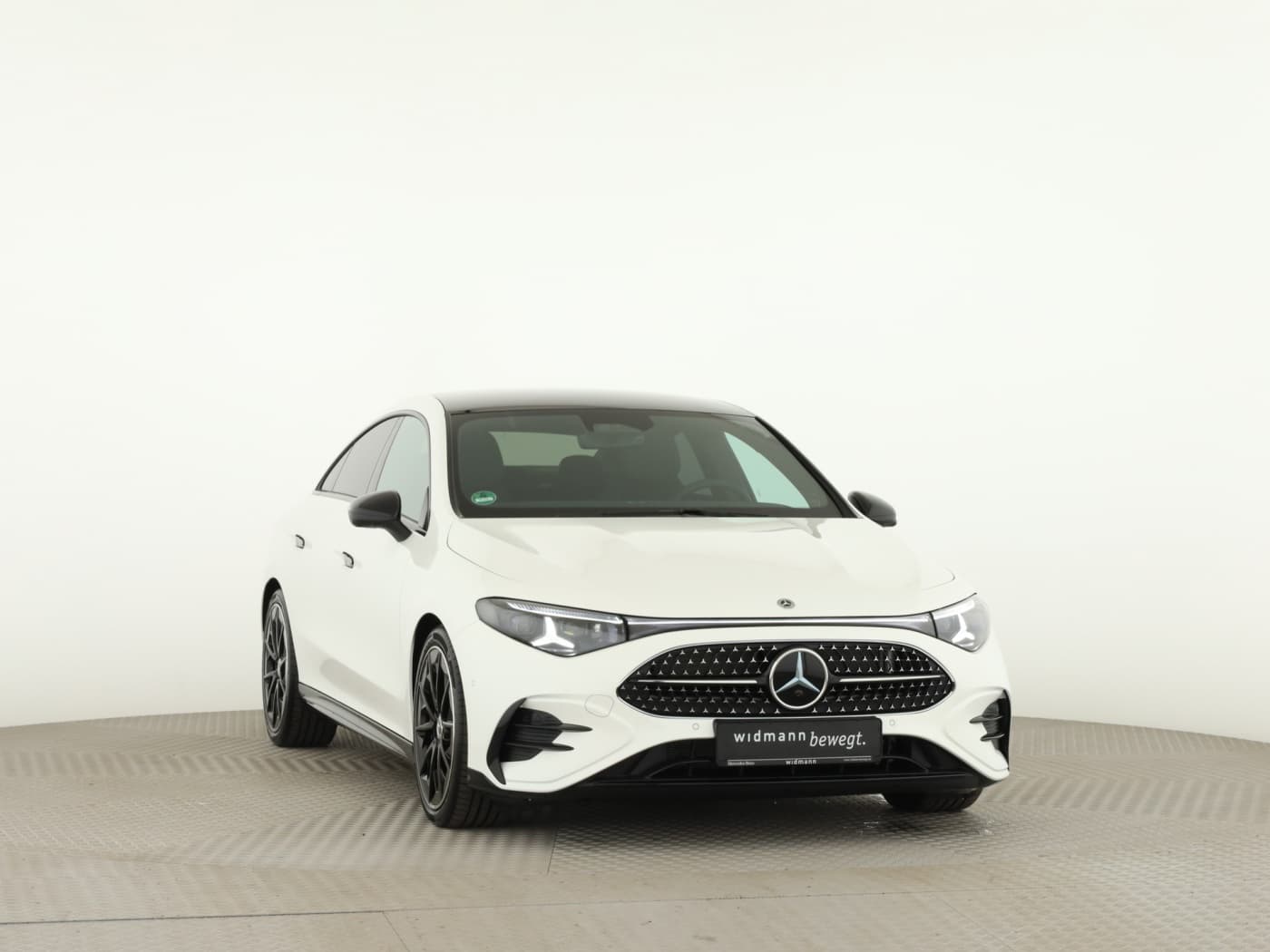 Mercedes-Benz CLA 220 4MATIC Bild 3