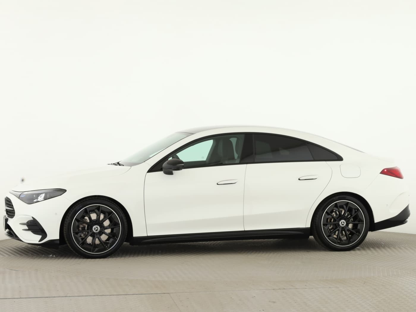 Mercedes-Benz CLA 220 4MATIC Bild 7