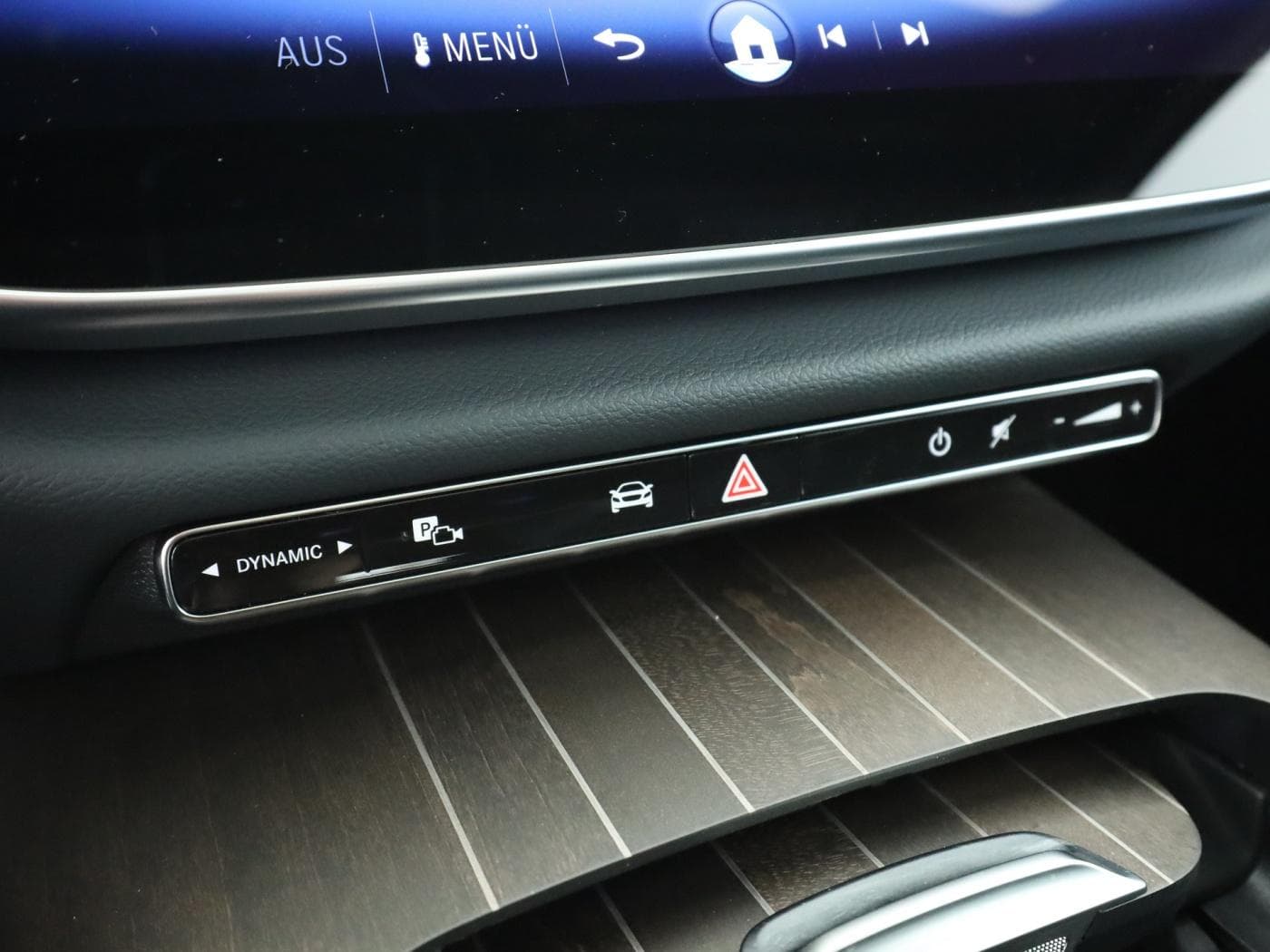 Mercedes-Benz E 220 d 4M T Bild 14