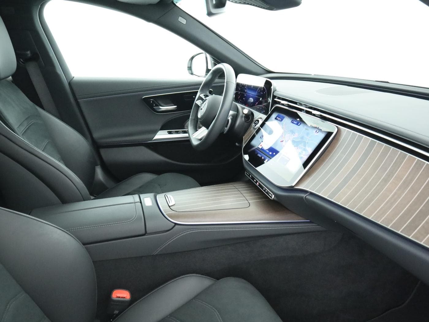 Mercedes-Benz E 220 d 4M T Bild 17