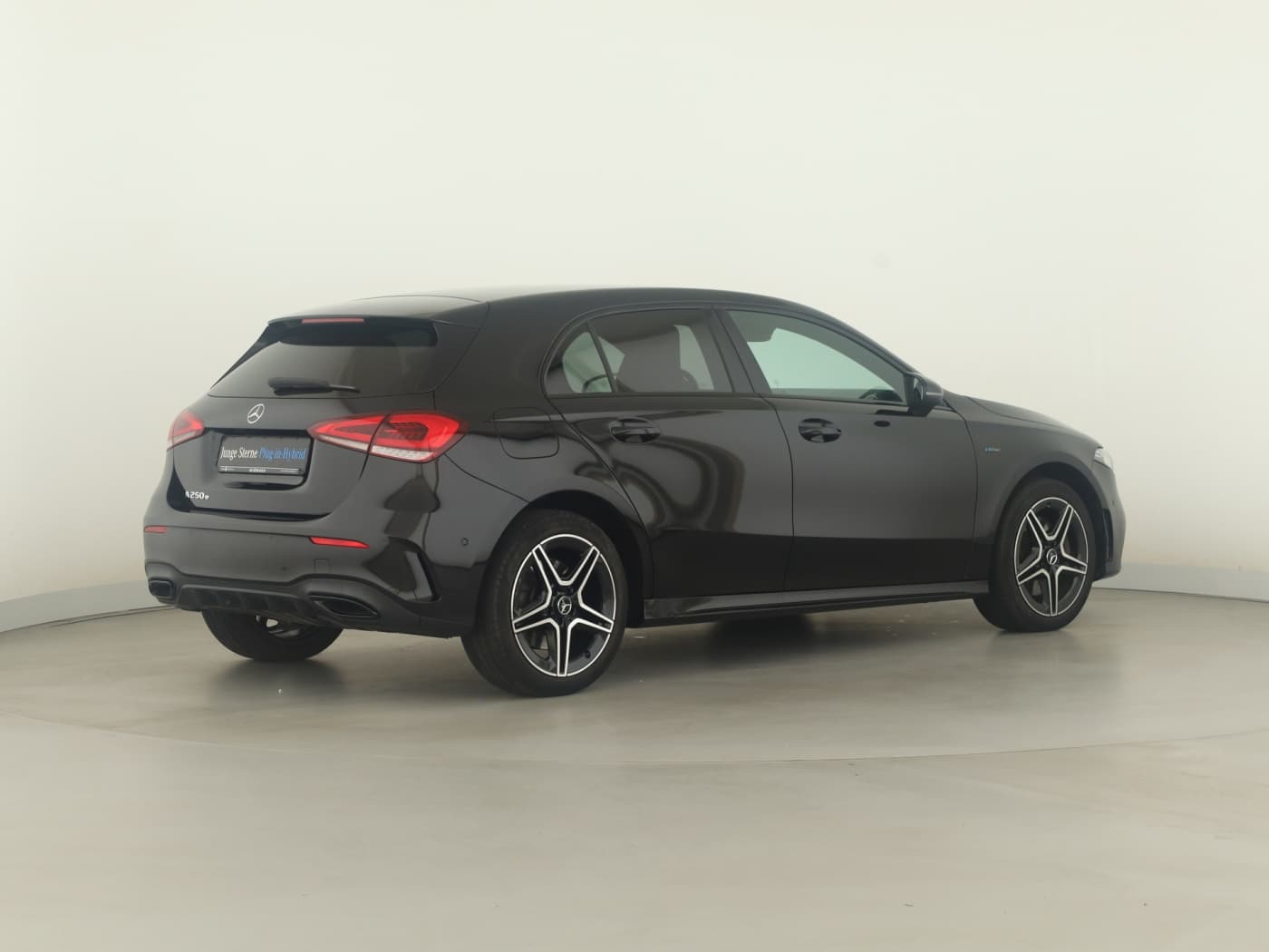 Mercedes-Benz A 250 e Bild 6
