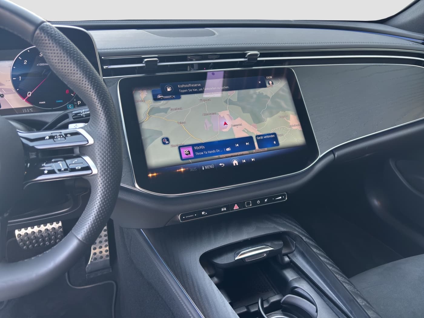 Mercedes-Benz E 220 d T Bild 12