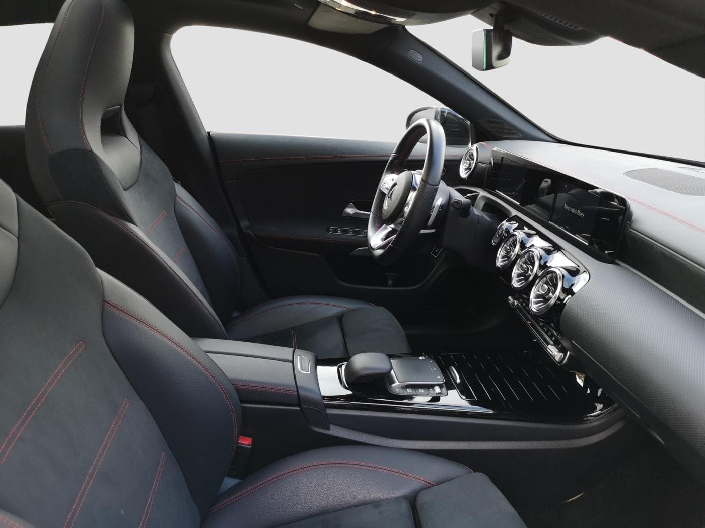 Mercedes-Benz CLA 250 e Bild 16