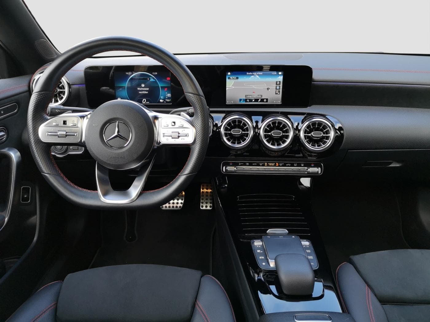 Mercedes-Benz CLA 250 e Bild 9