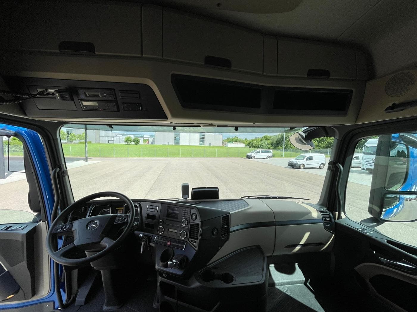 Mercedes-Benz Actros 1845 LS Bild 13