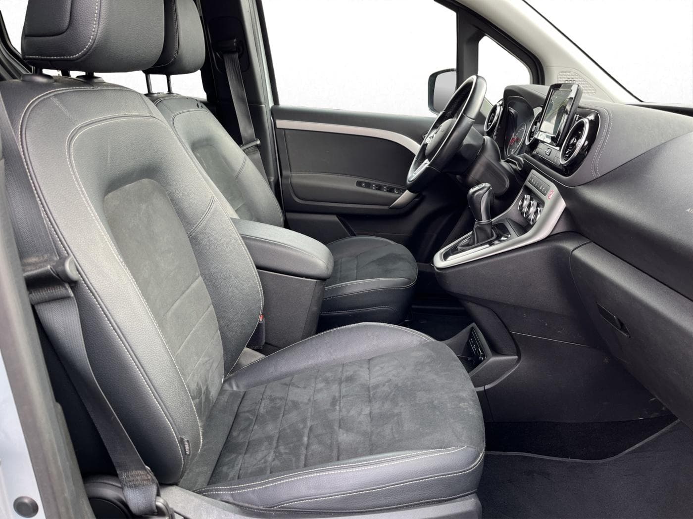 Mercedes-Benz T 180 d Bild 15