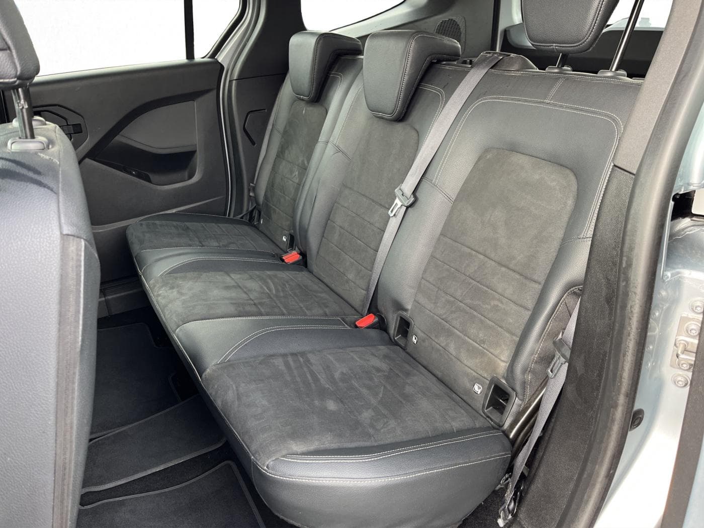 Mercedes-Benz T 180 d Bild 17