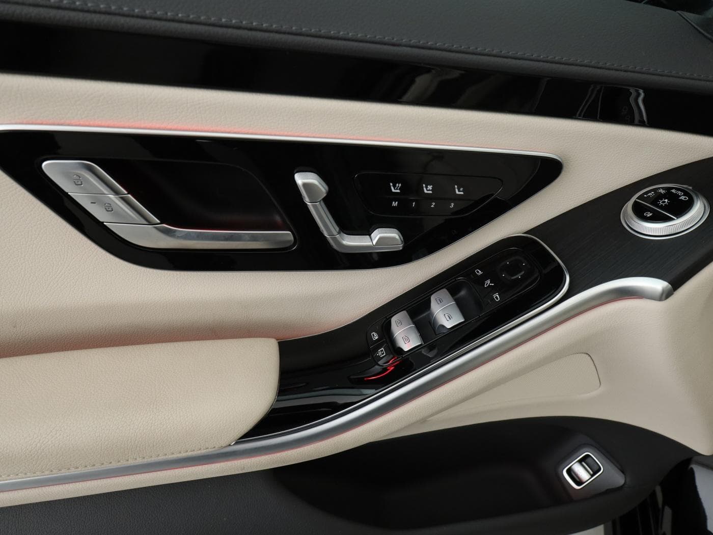 Mercedes-Benz S 450 4M Bild 20