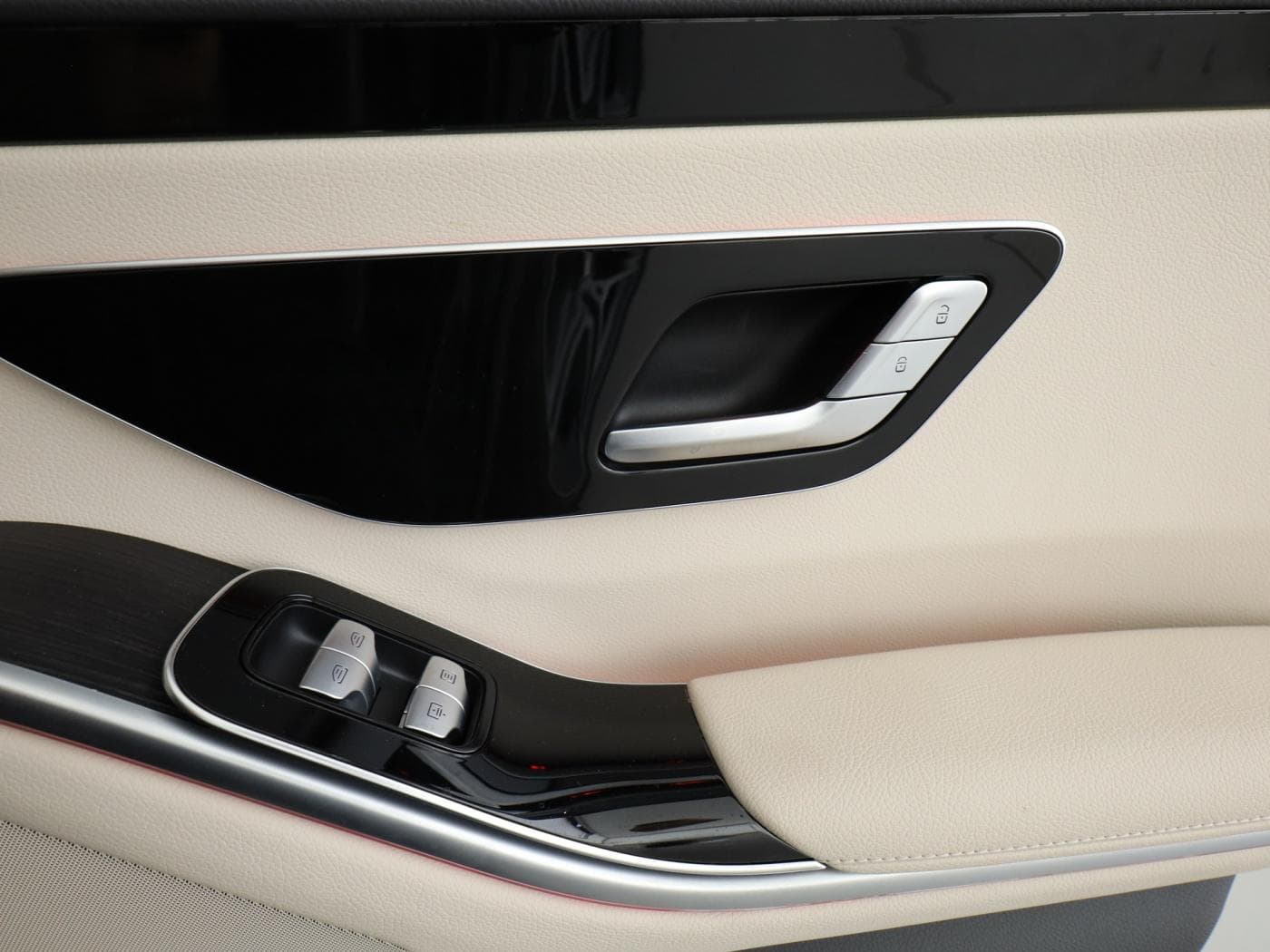 Mercedes-Benz S 450 4M Bild 24