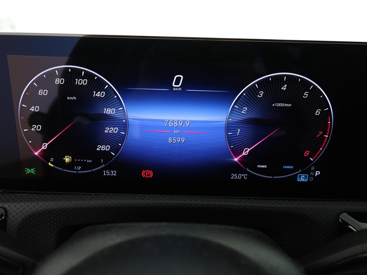 Mercedes-Benz CLA 200 Bild 12
