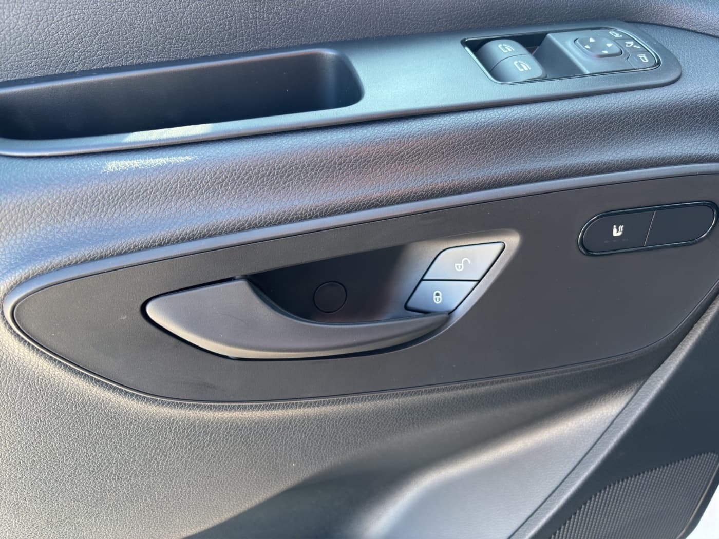 Mercedes-Benz Sprinter 319 CDI Kasten PRO Hochdach Extralang Bild 17