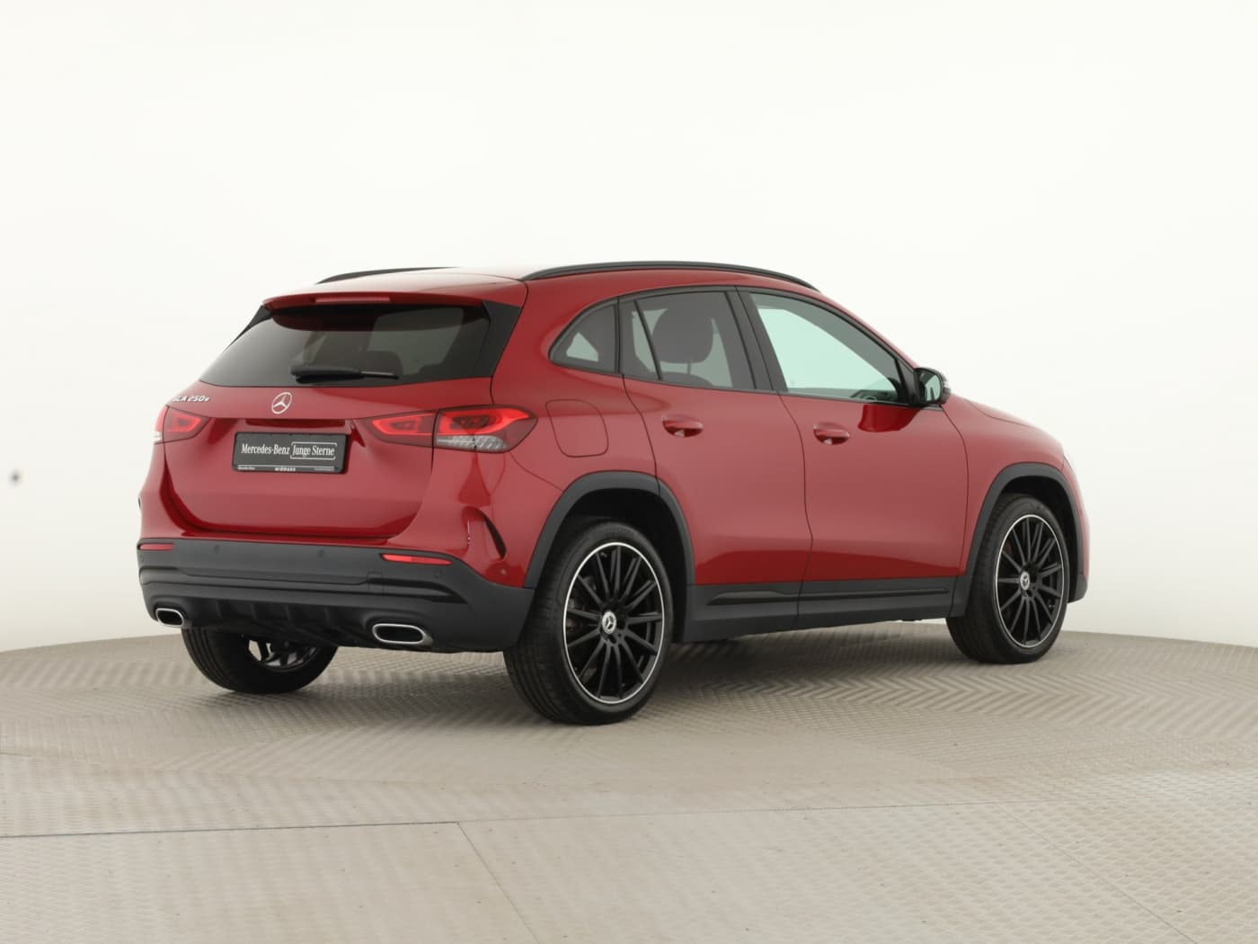 Mercedes-Benz GLA 250 e Bild 6