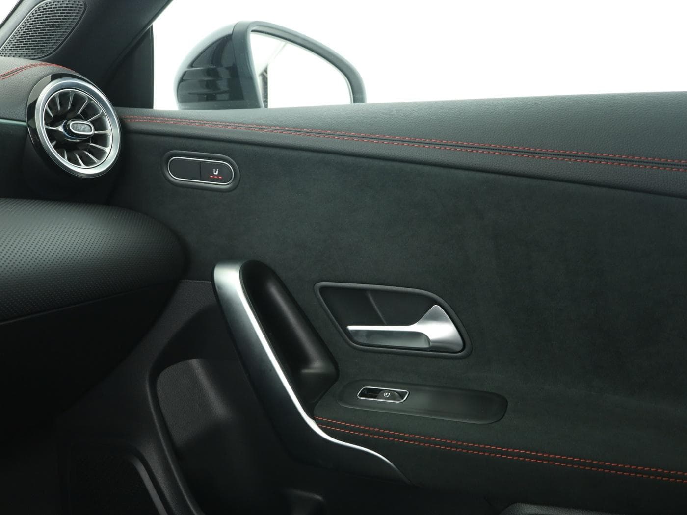 Mercedes-Benz CLA 200 SB Bild 16