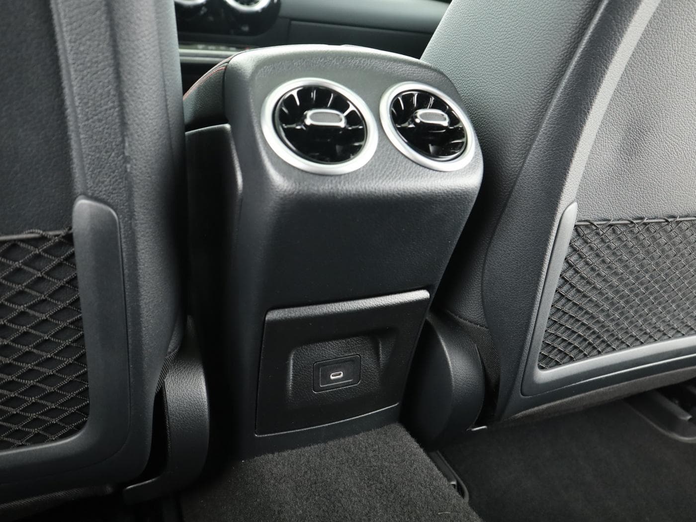 Mercedes-Benz CLA 200 SB Bild 24