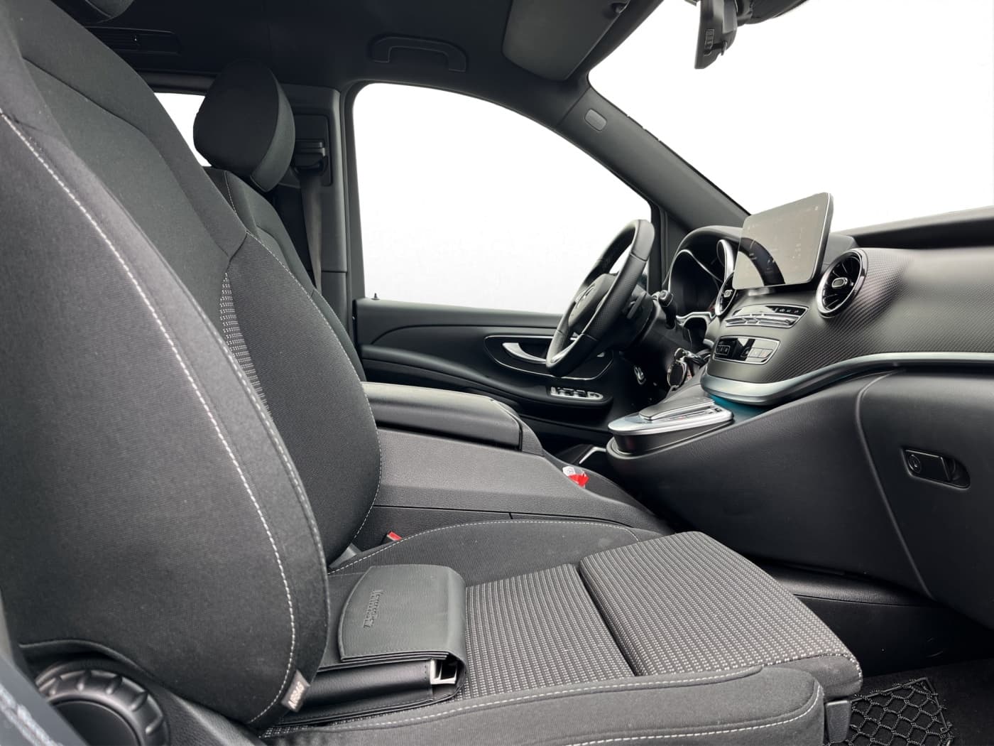 Mercedes-Benz V 300 d 4MATIC EDITION AMG Bild 14