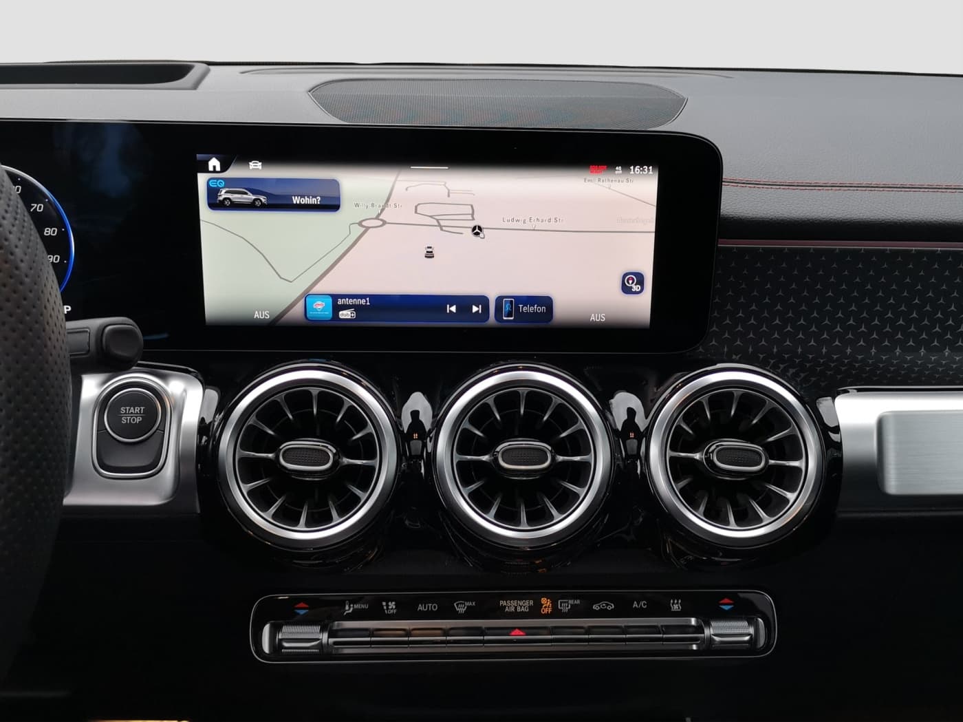 Mercedes-Benz EQB 300 4M Bild 12