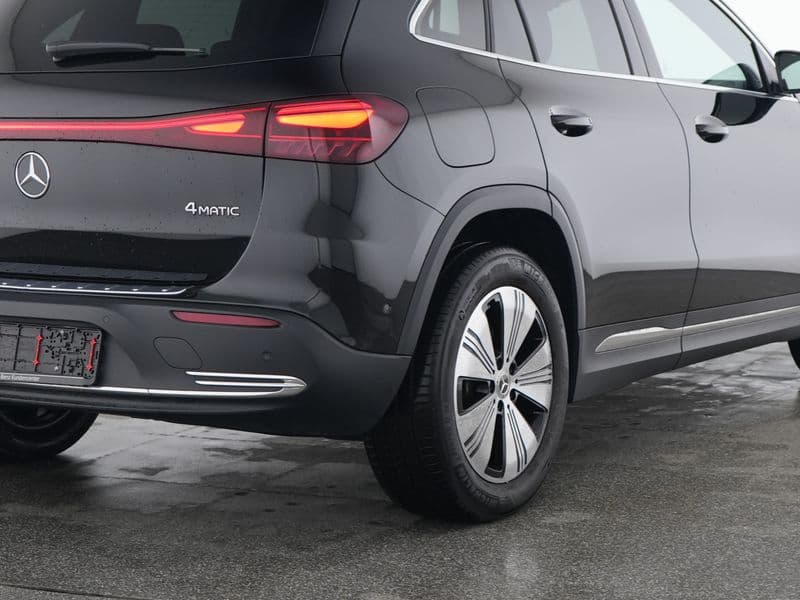 Mercedes-Benz EQA 300 4M Bild 4