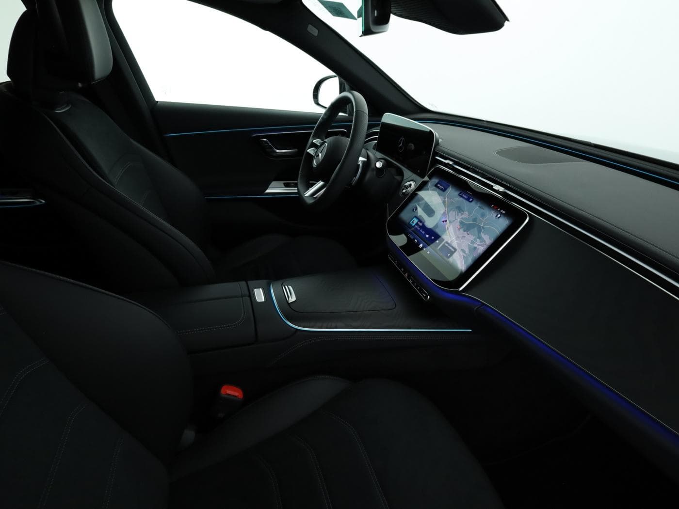 Mercedes-Benz E 220 d T Bild 17