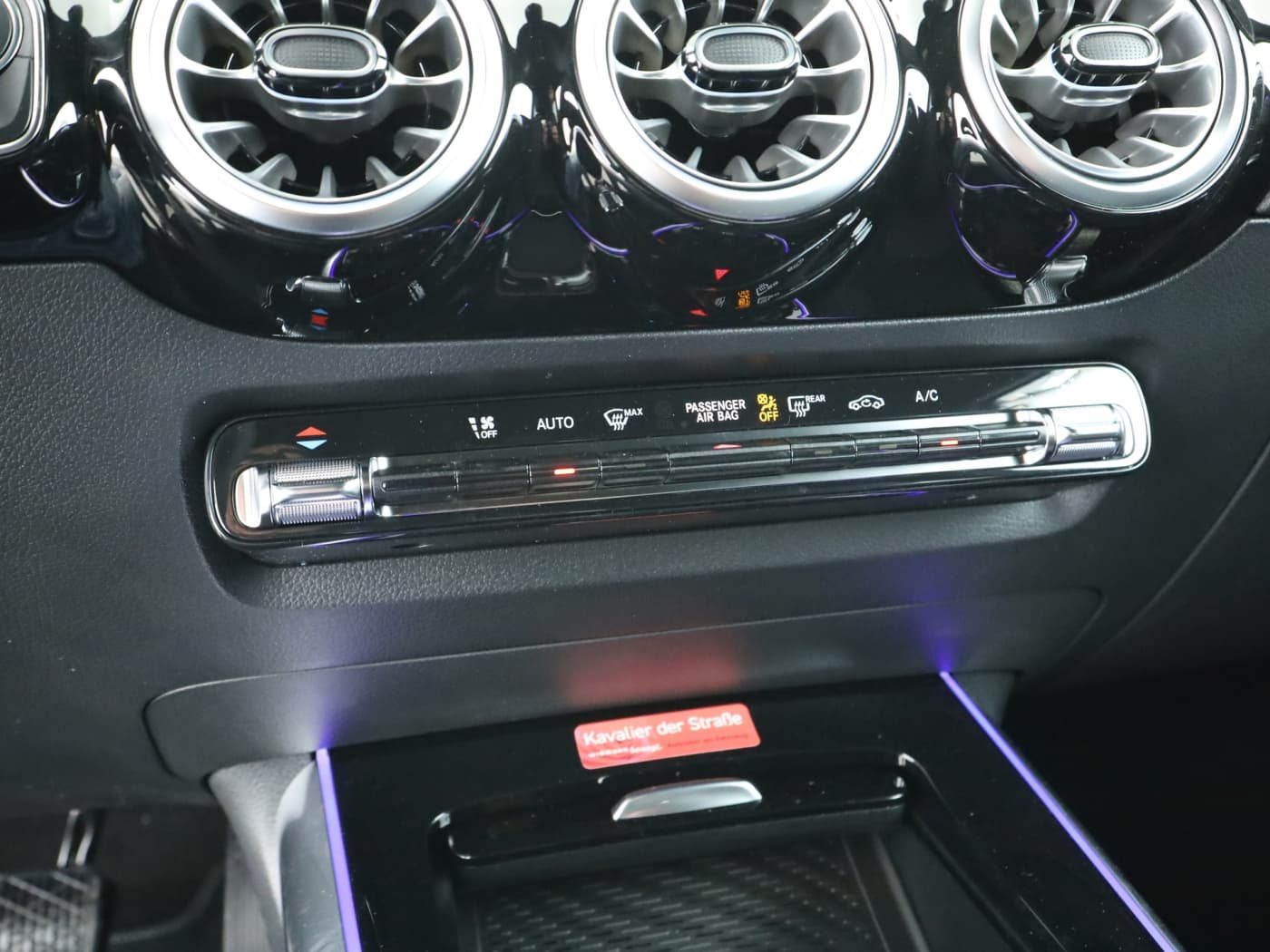 Mercedes-Benz GLA 180 Bild 14