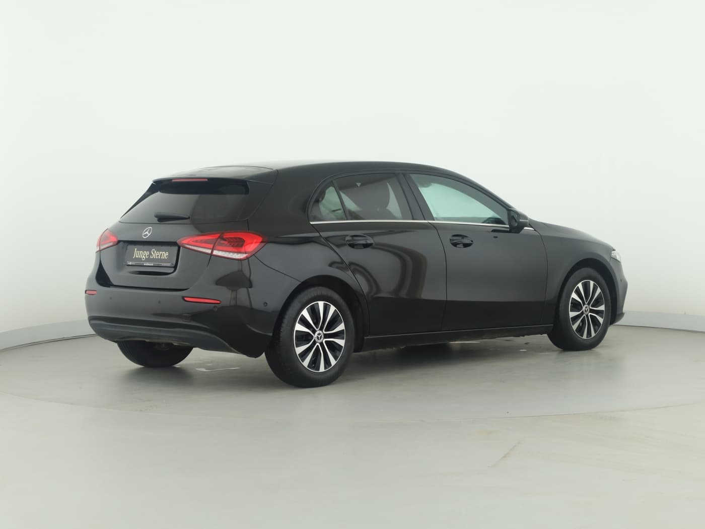 Mercedes-Benz A 180 d Bild 6