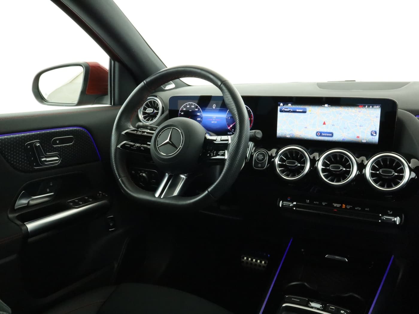 Mercedes-Benz GLA 220 d 4M Bild 10