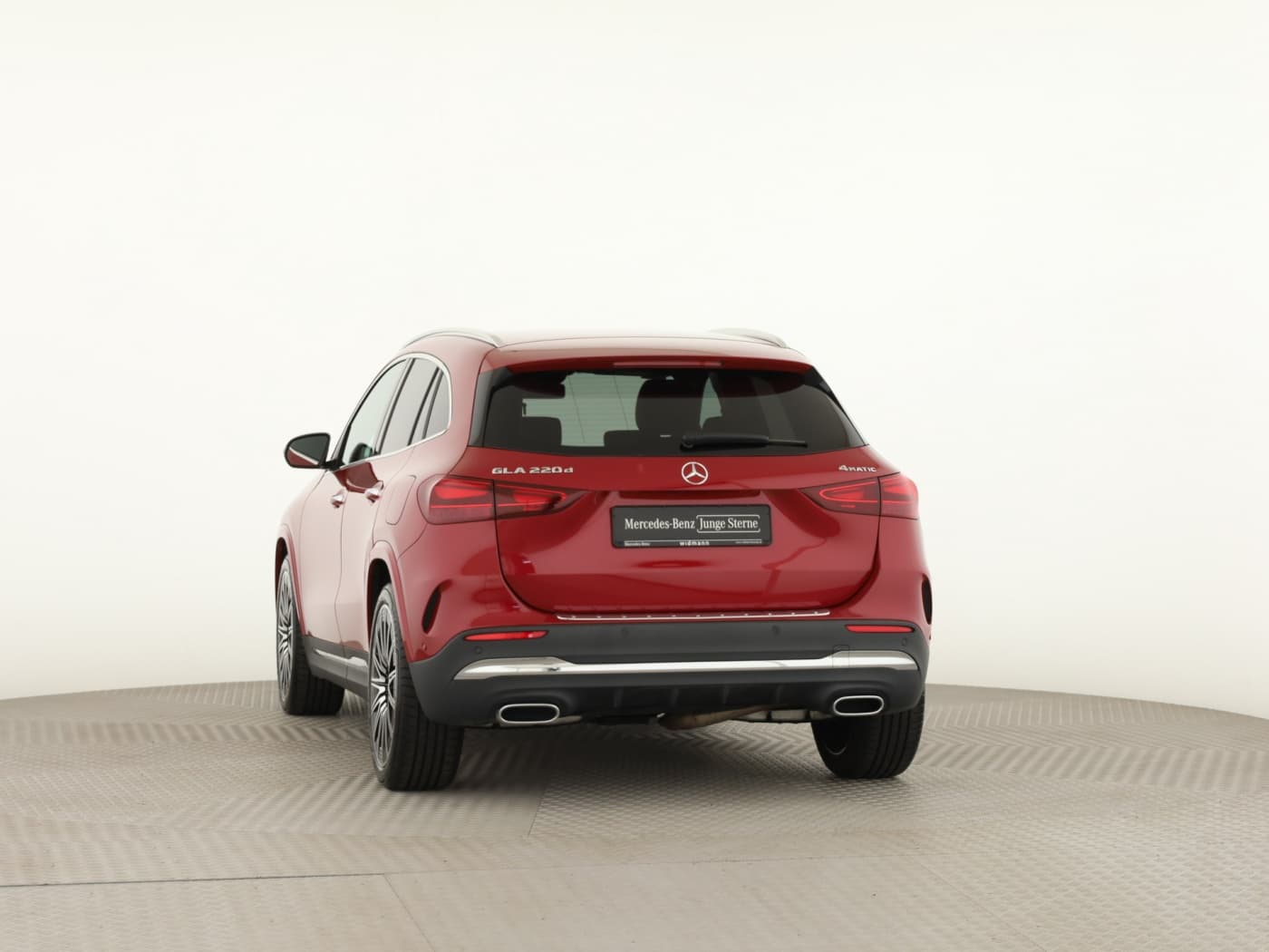 Mercedes-Benz GLA 220 d 4M Bild 4