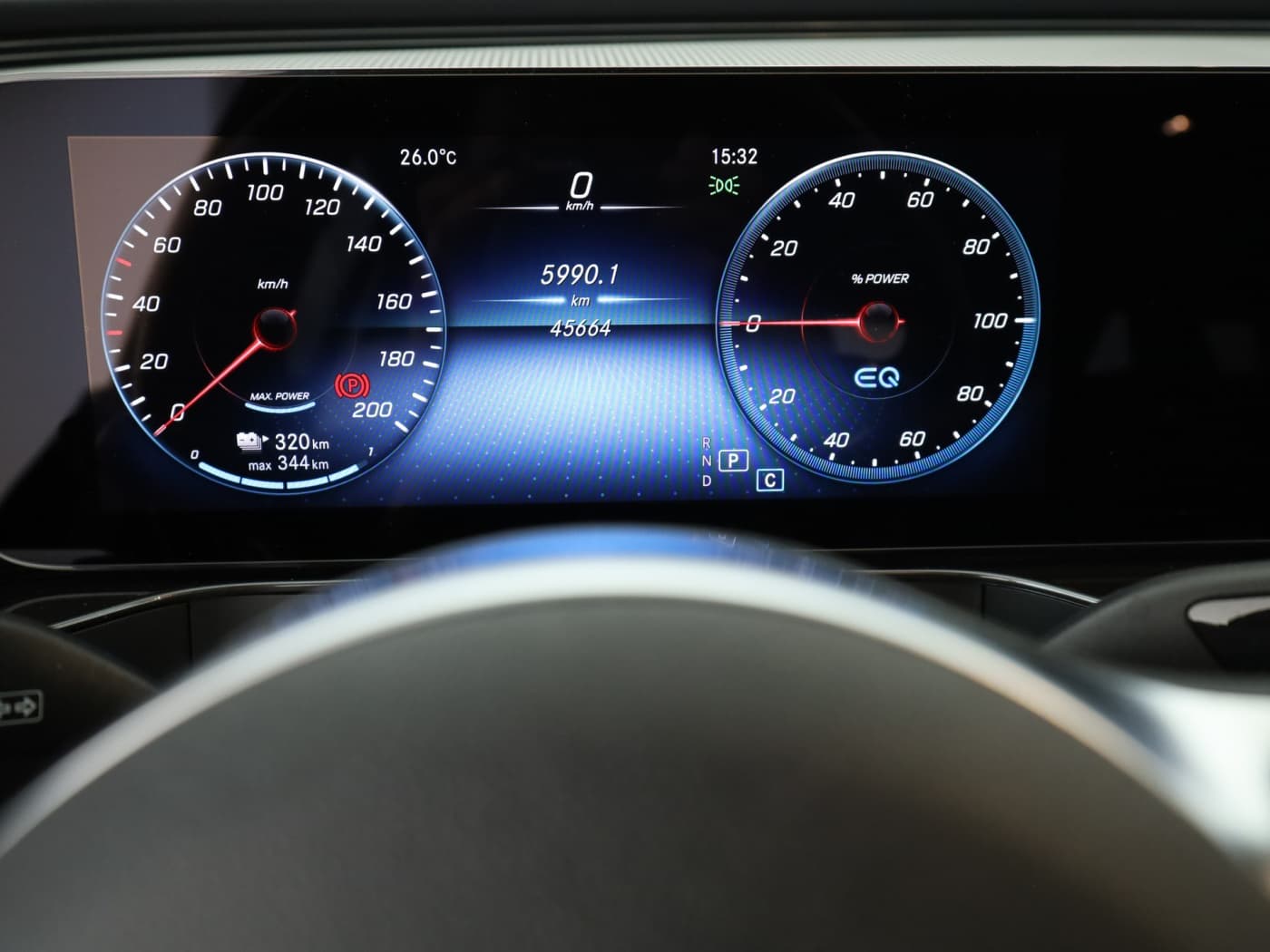 Mercedes-Benz EQC 400 4M Bild 12
