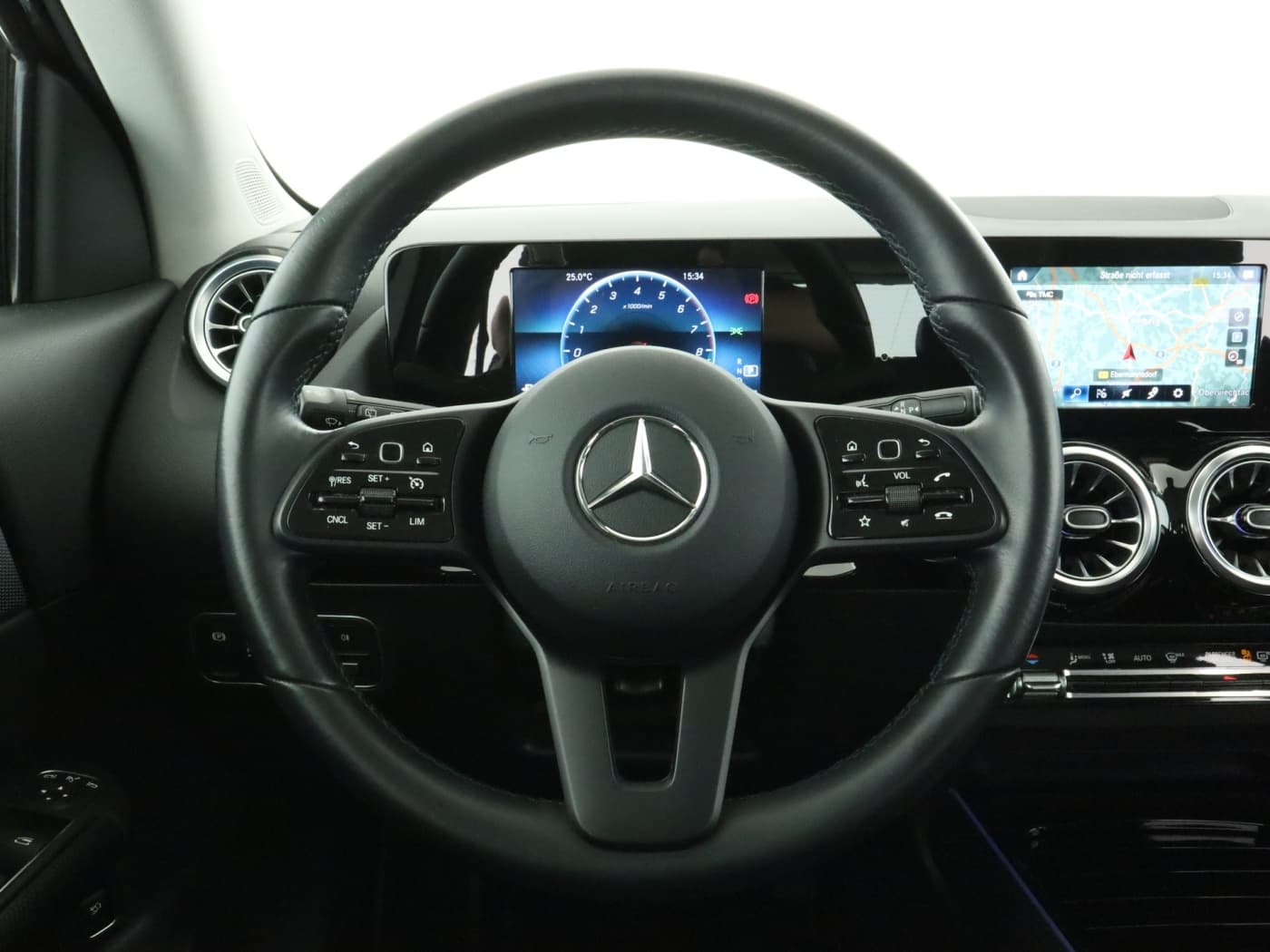 Mercedes-Benz GLA 250 e Bild 11