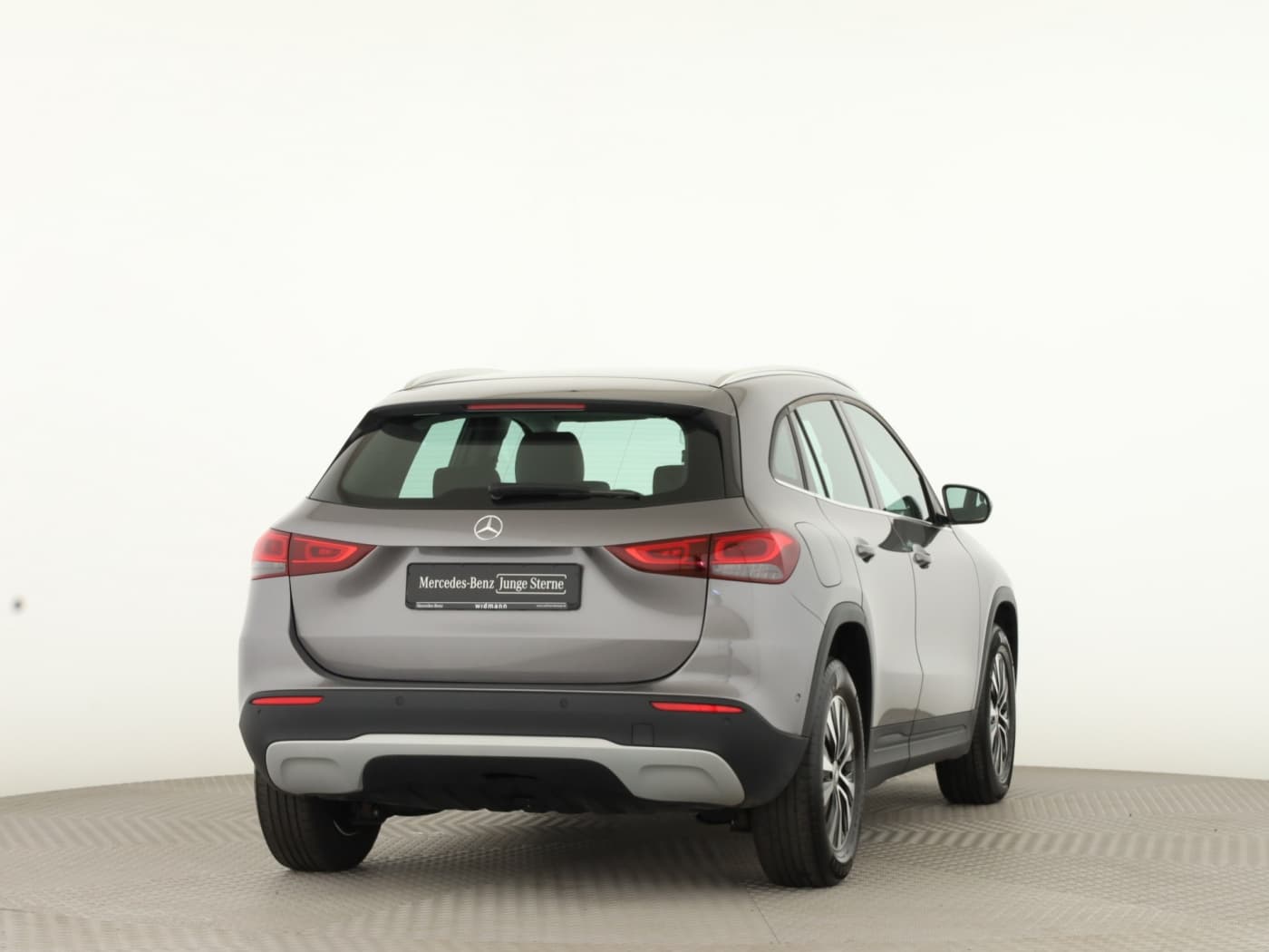 Mercedes-Benz GLA 250 e Bild 2