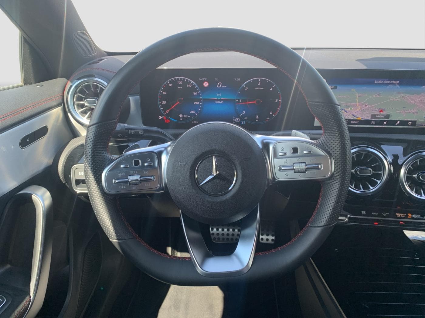 Mercedes-Benz CLA 200 d SB Bild 10