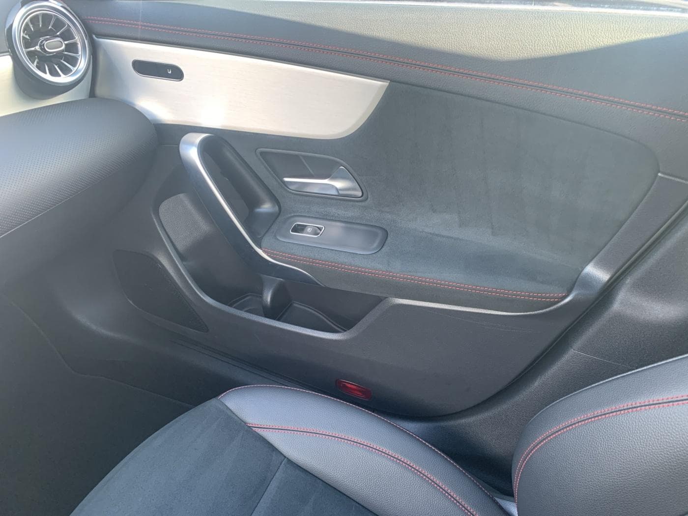 Mercedes-Benz CLA 200 d SB Bild 14