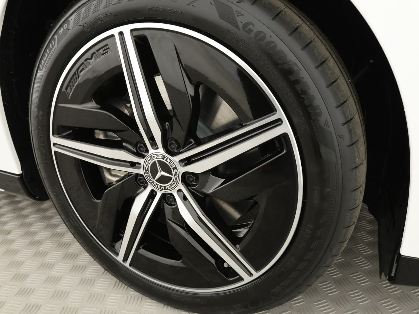 Mercedes-Benz CLA 250+ mit EQ Technologie Bild 21
