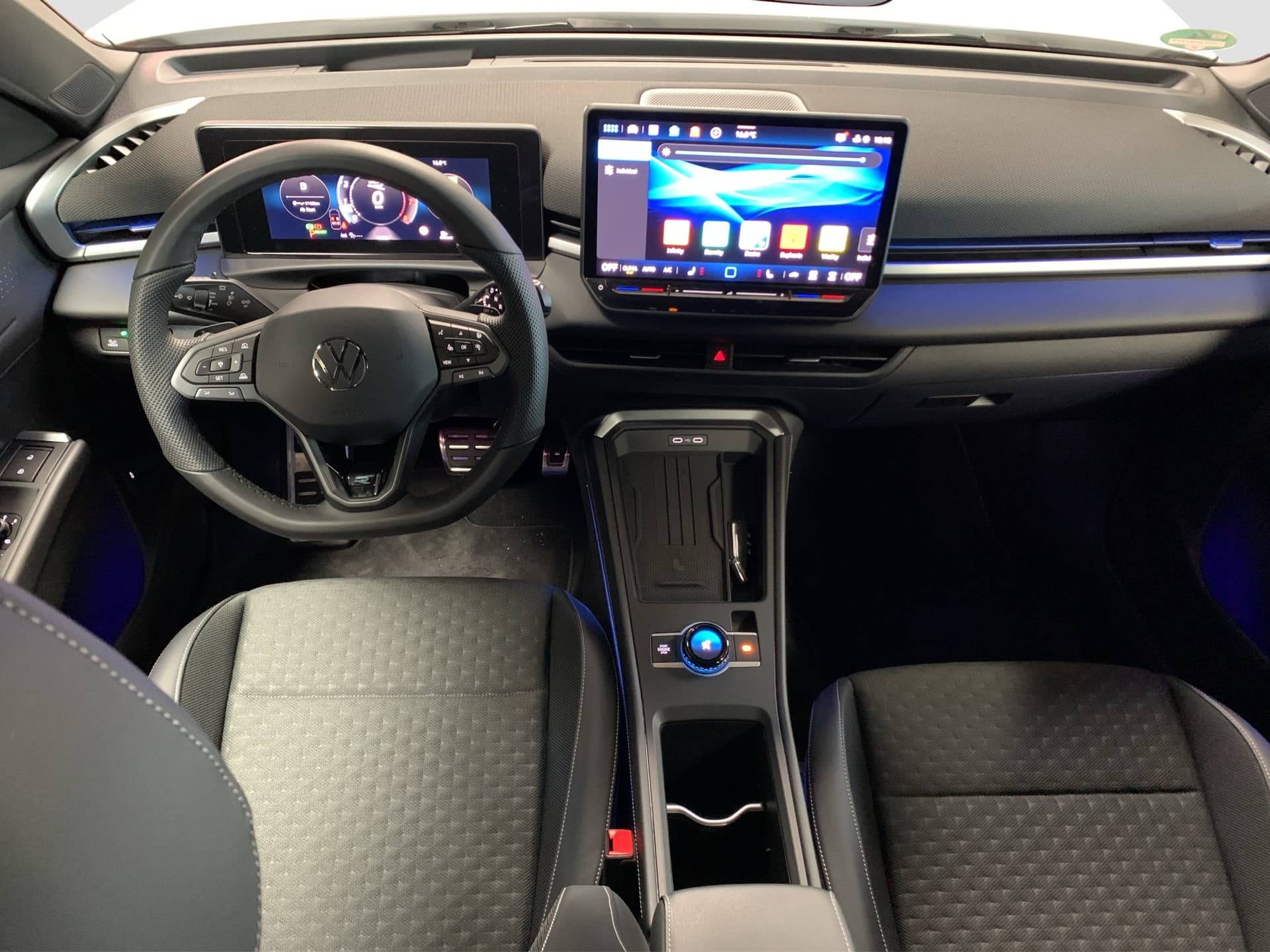 Volkswagen T-Roc R-Line 1.5 l eTSI OPF DSG R-Line Bild 9