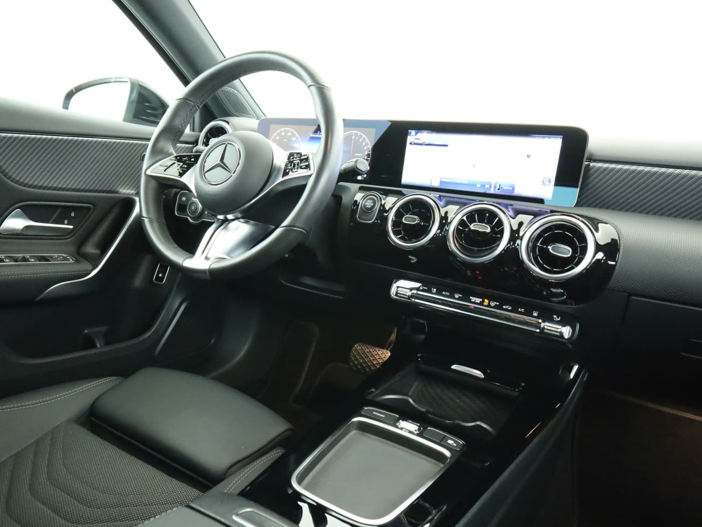 Mercedes-Benz A 250 e Bild 10