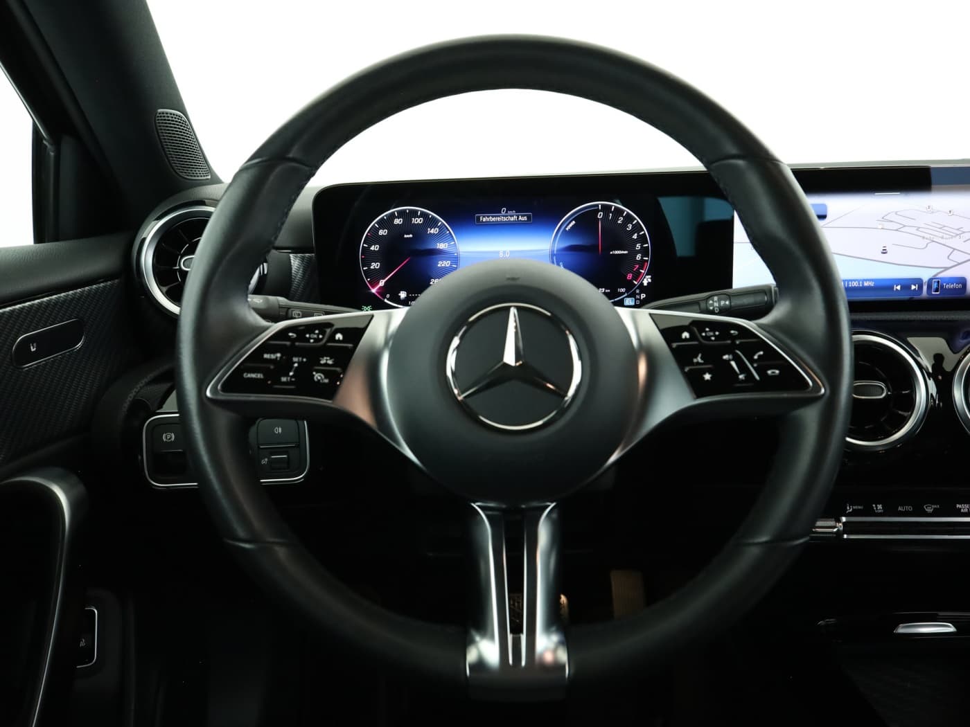 Mercedes-Benz A 250 e Bild 11