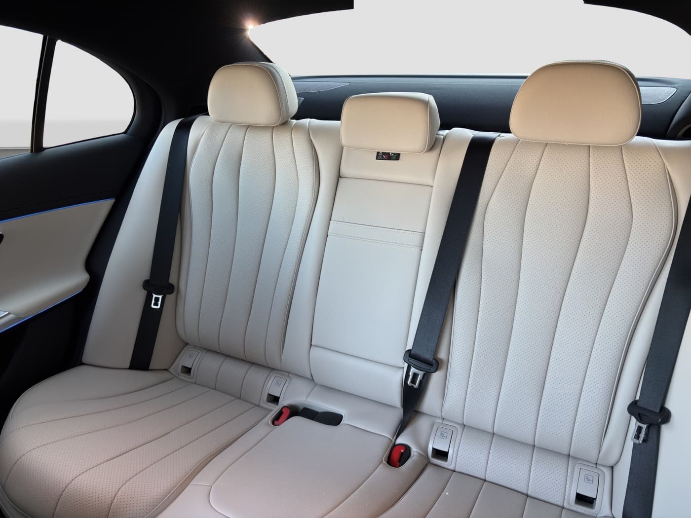 Mercedes-Benz E 200 Bild 16