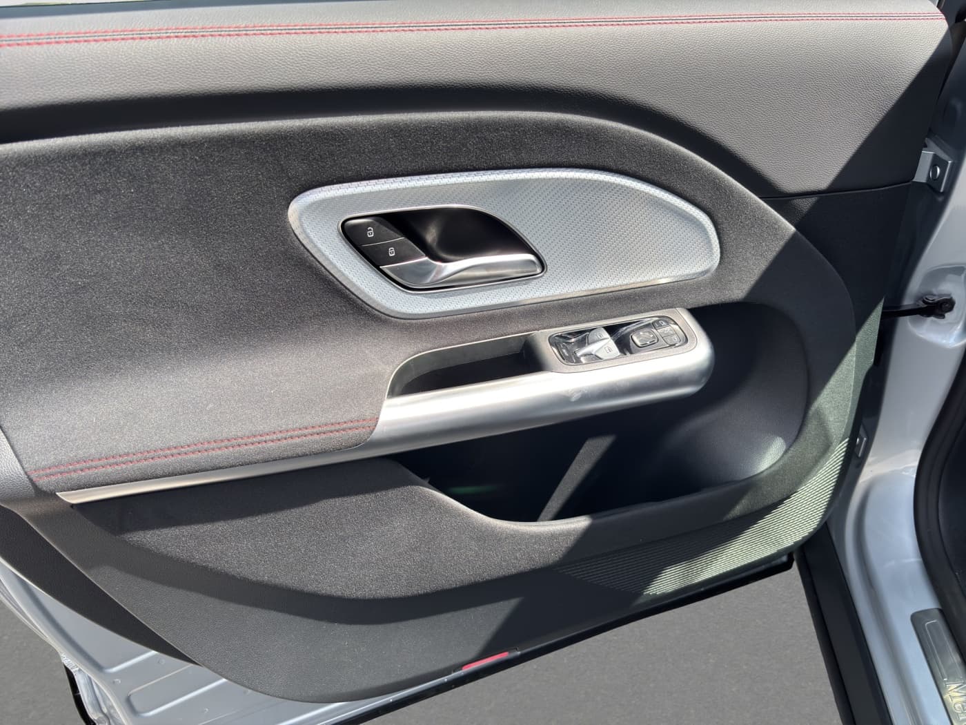 Mercedes-Benz GLB 200 4MATIC Bild 18