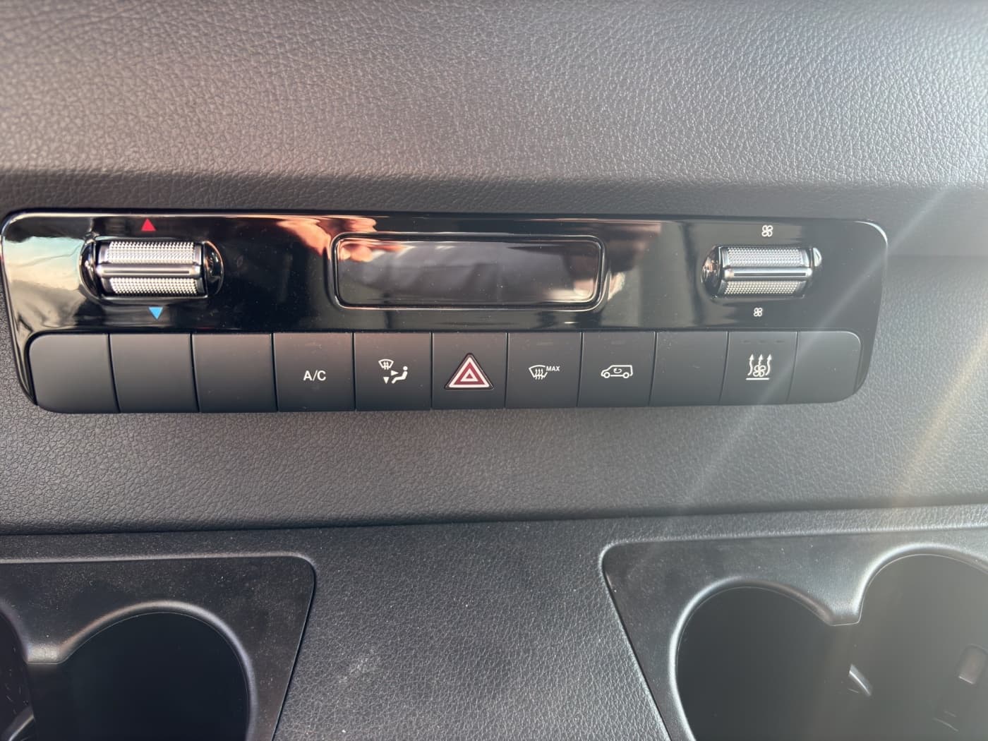Mercedes-Benz eSprinter 314 Kasten flach L2/H1 Bild 13