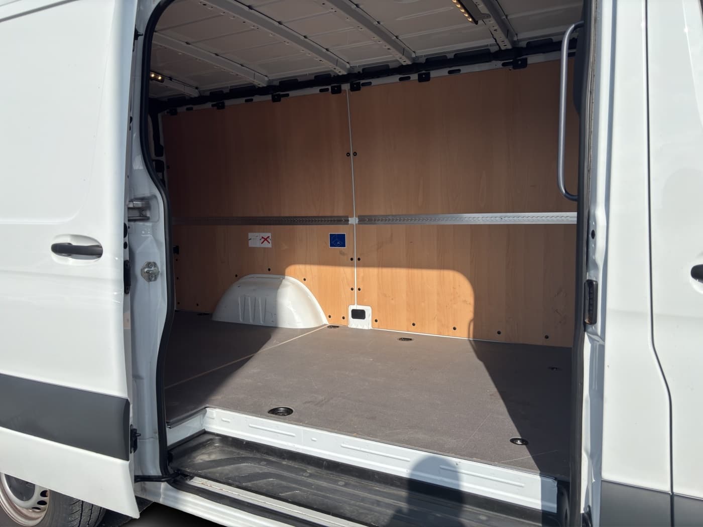Mercedes-Benz eSprinter 314 Kasten flach L2/H1 Bild 16