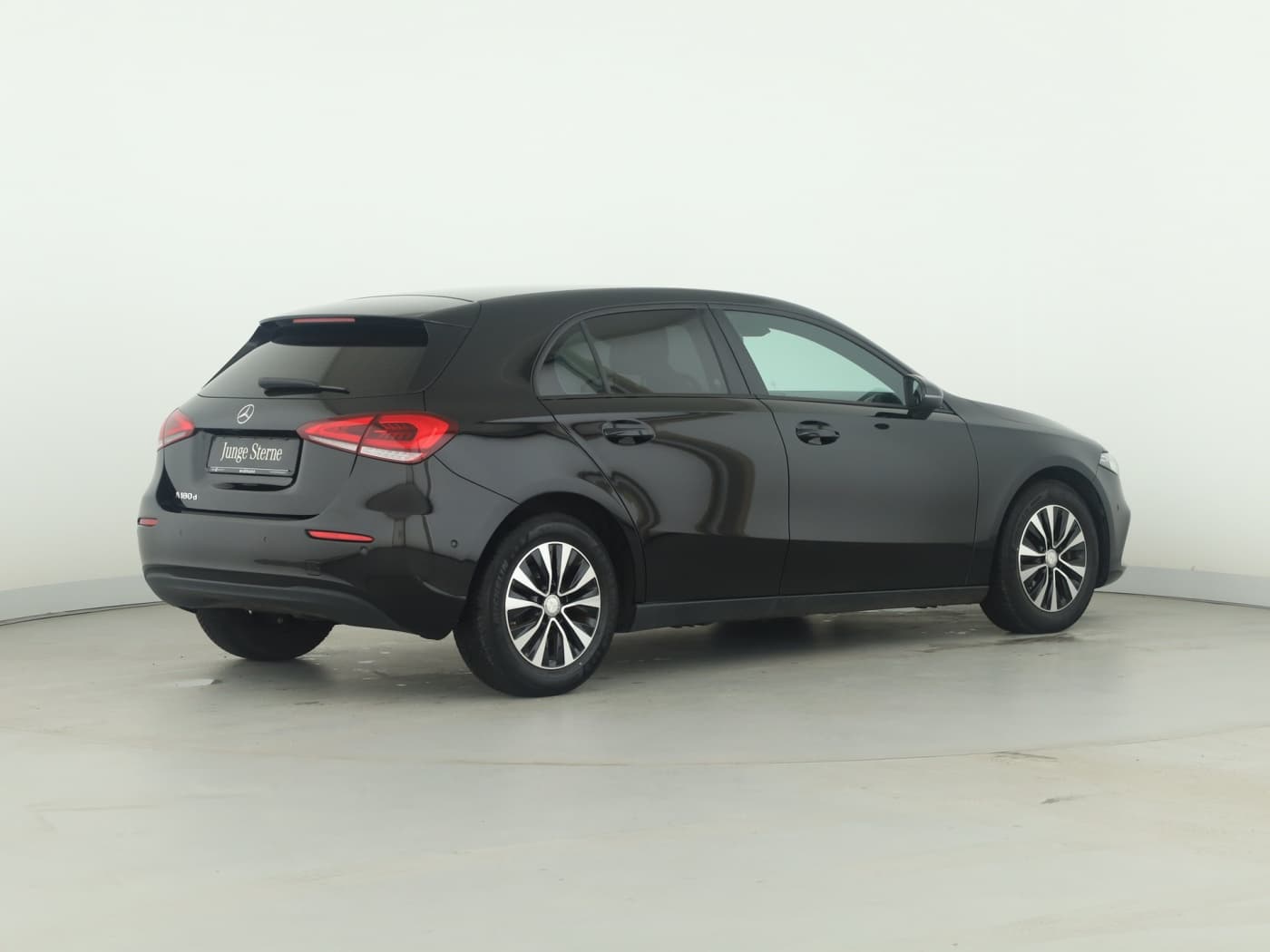 Mercedes-Benz A 180 d Bild 6