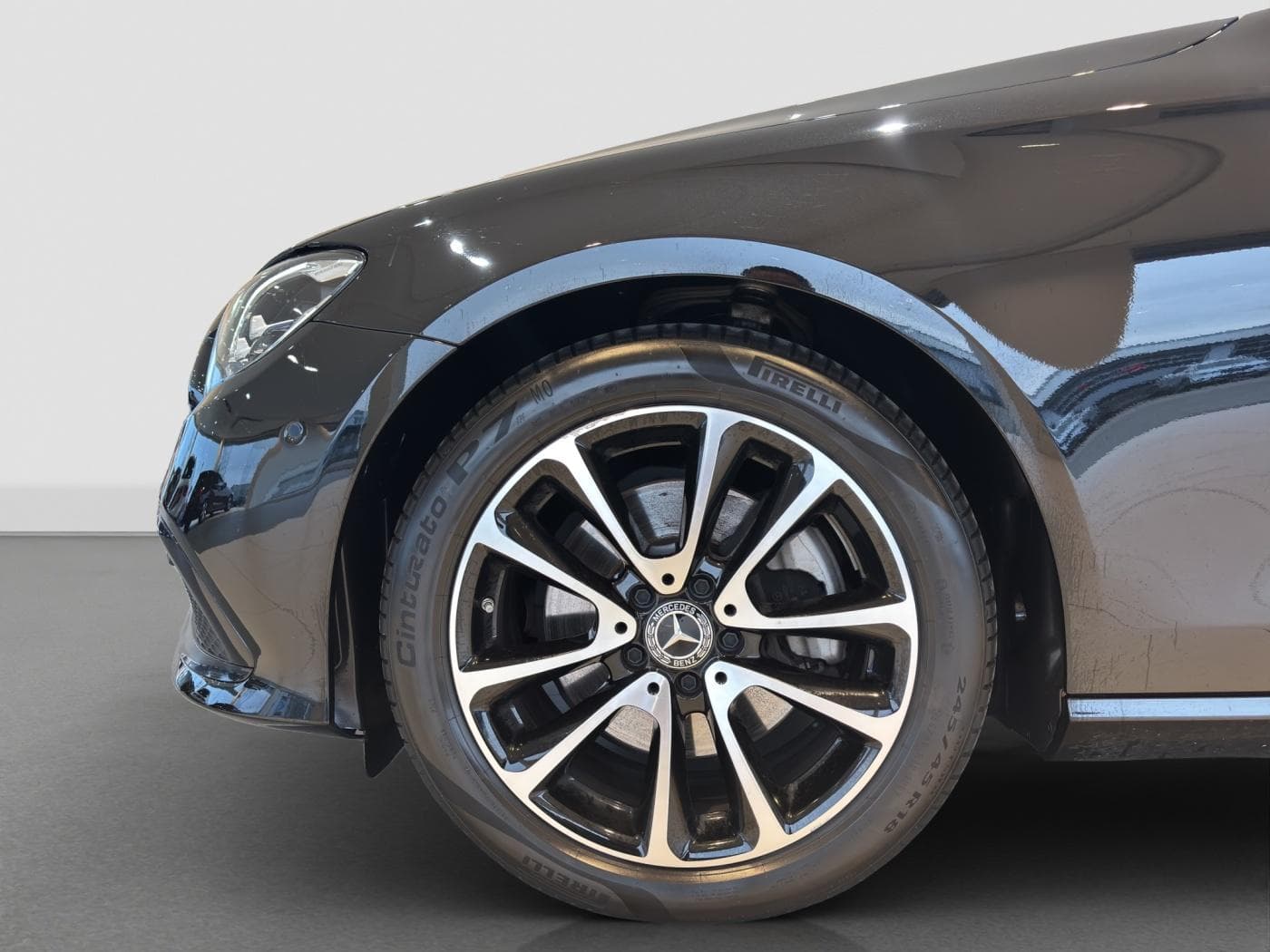 Mercedes-Benz E 220 d T Bild 19