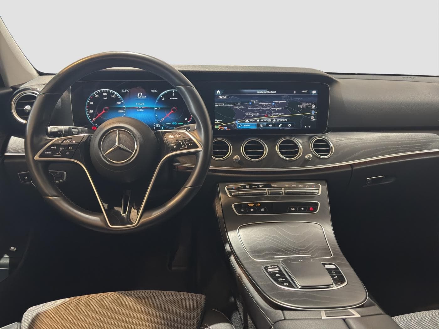Mercedes-Benz E 220 d T Bild 9