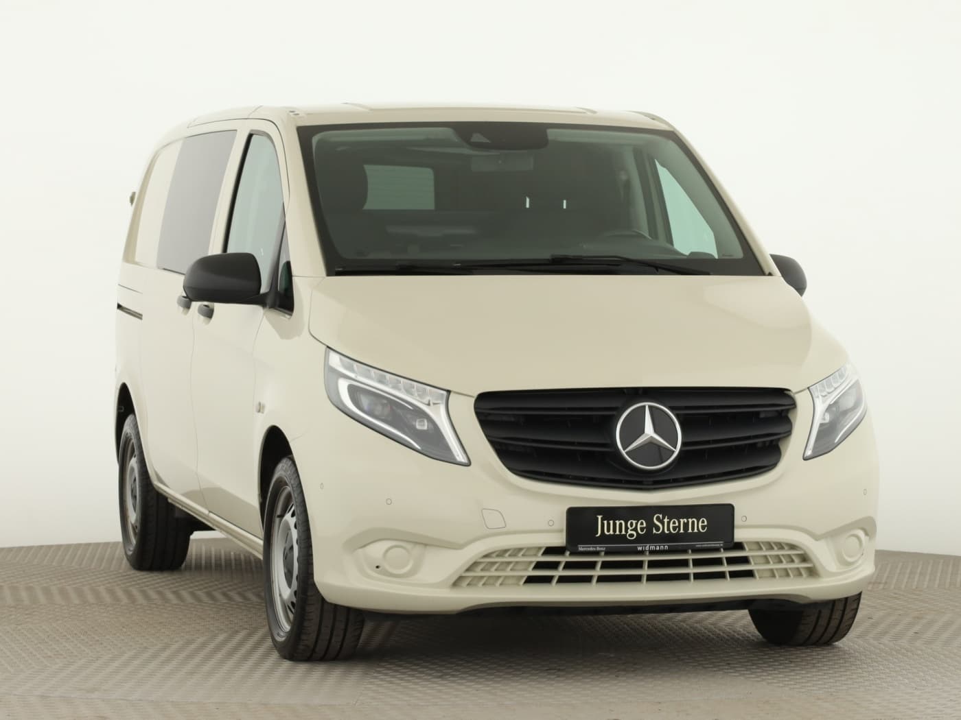 Mercedes-Benz Vito 119 CDI 4x4 Kasten Kompakt Bild 3