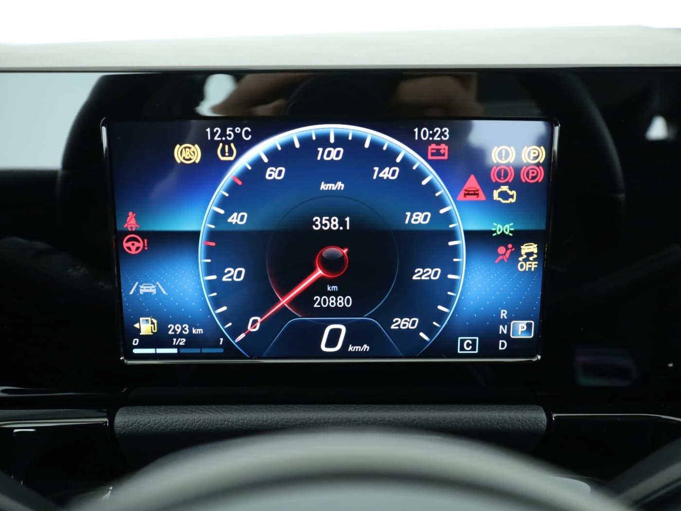 Mercedes-Benz GLA 200 d Bild 12