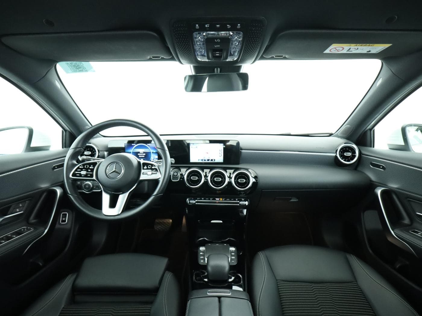 Mercedes-Benz A 250 e Bild 19