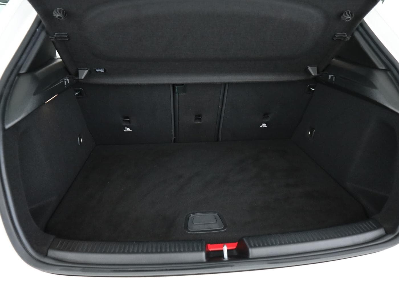 Mercedes-Benz A 250 e Bild 23