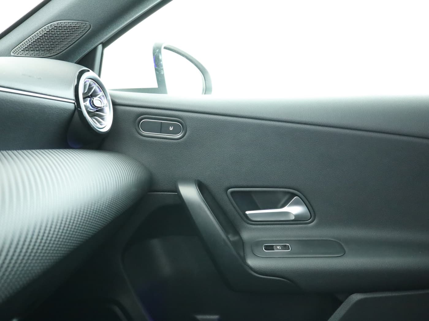 Mercedes-Benz A 180 d Bild 16