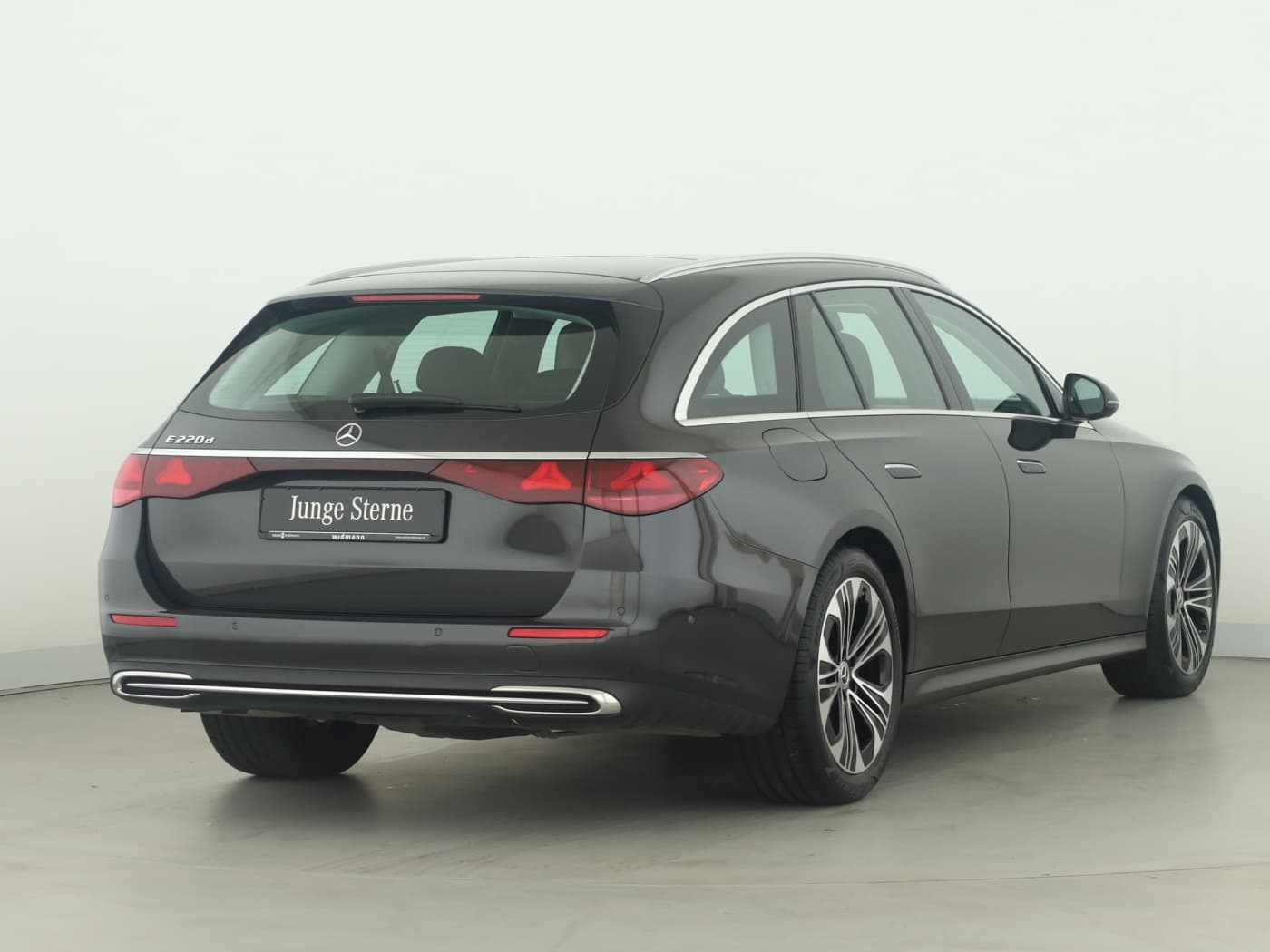 Mercedes-Benz E 220 d T Bild 2