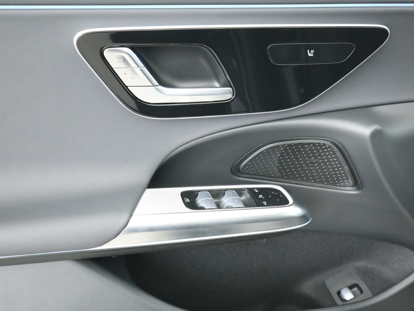 Mercedes-Benz E 220 d T Bild 20