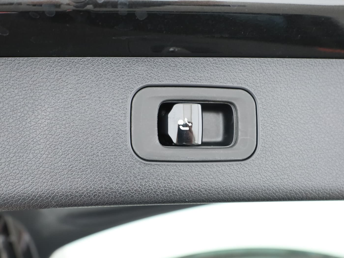 Mercedes-Benz E 220 d T Bild 25